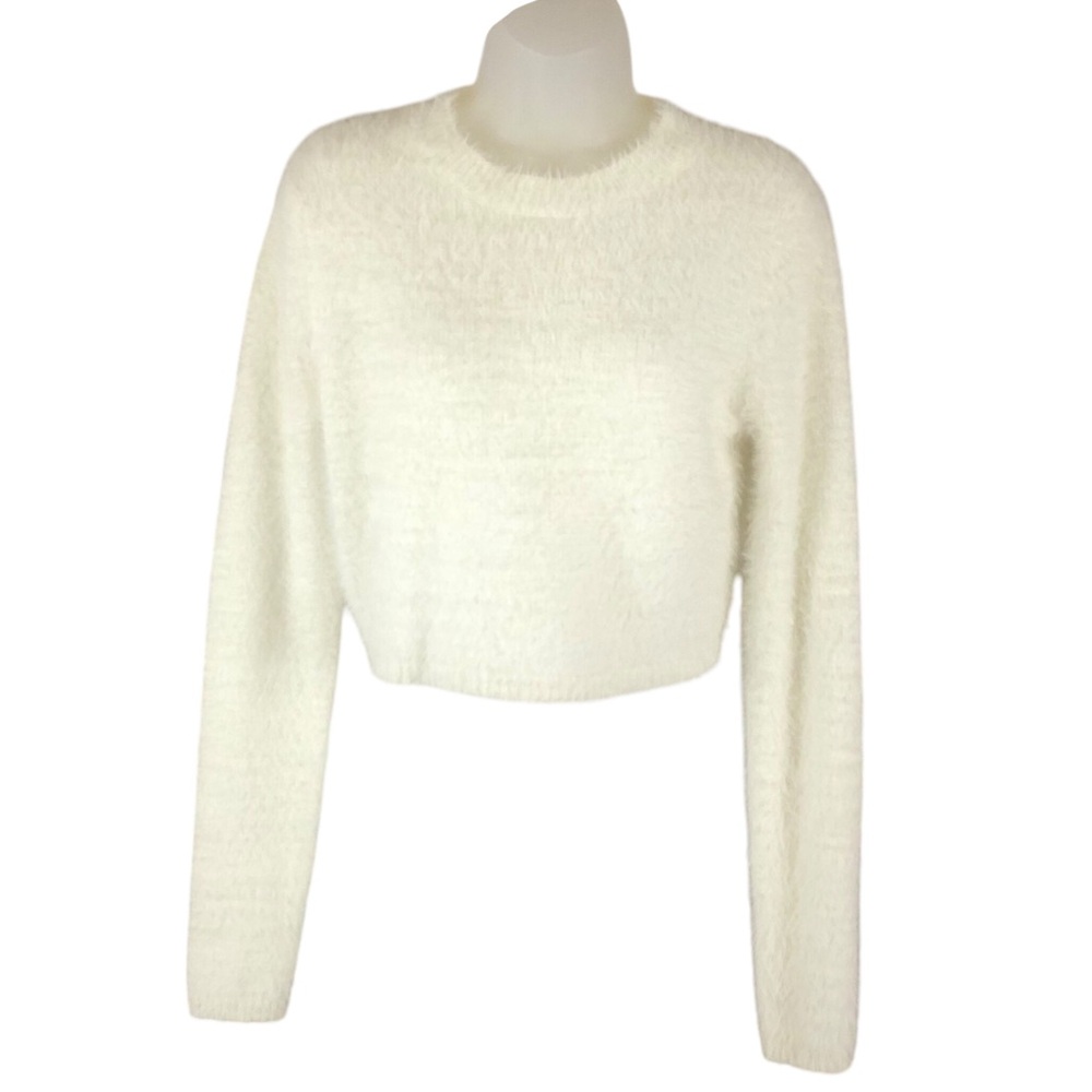 Women's Cotton Candy Winter White Fuzzy Cropped Long Sleeve Sweater. Size M/L